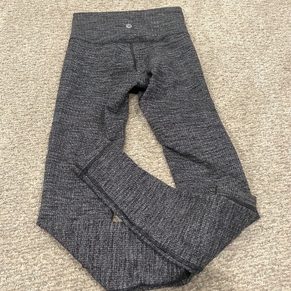 LULULEMON WUNDER UNDER HEATHER GREY KNIT SIZE 2 LEGGINGS - Picture 7 of 7